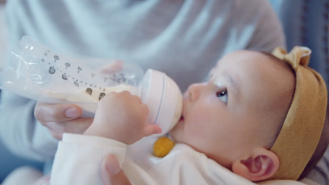 汤美星奶瓶广告片